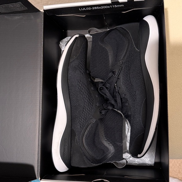 Lululemon Women’s Chargefeel Mid Workout Shoe - Picture 5 of 5